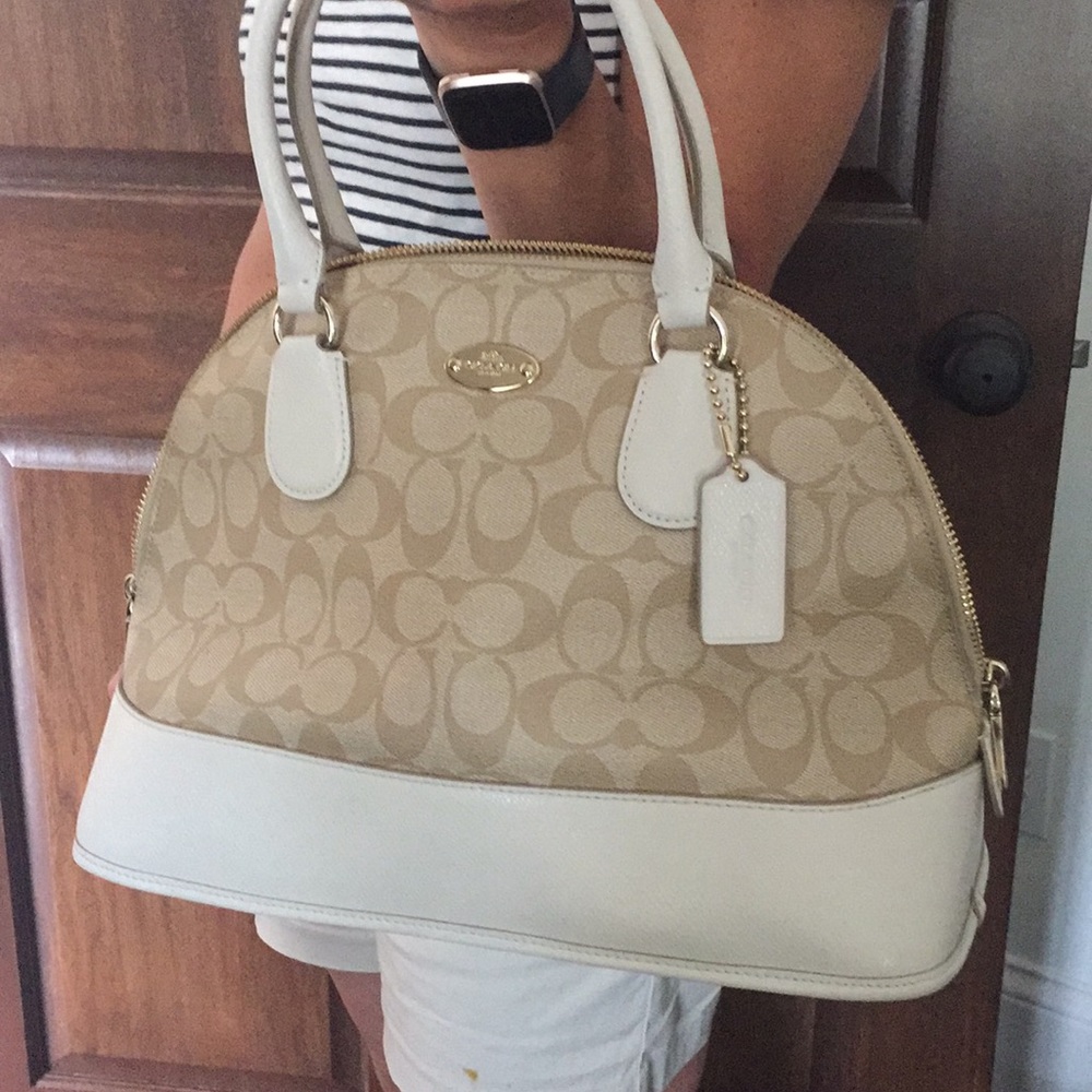 WHITE SUMMER COACH BAG